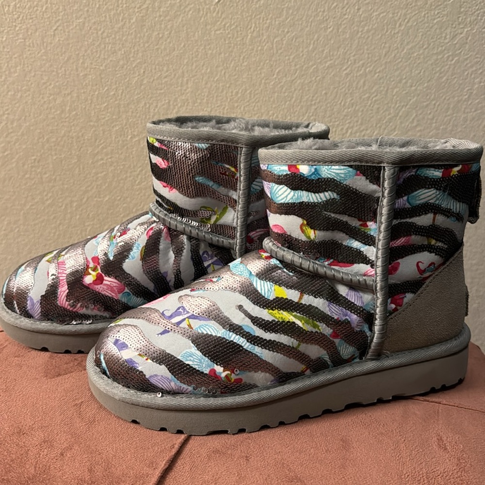 Ugg Mini Classic Tiger Flower Boots